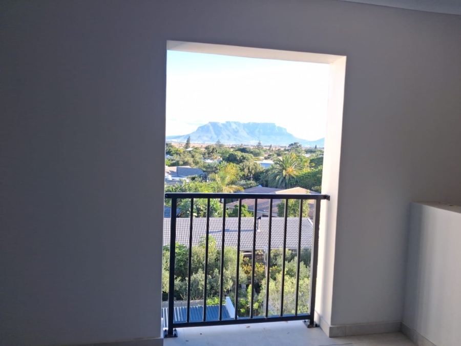 1 Bedroom Property for Sale in Table View Western Cape